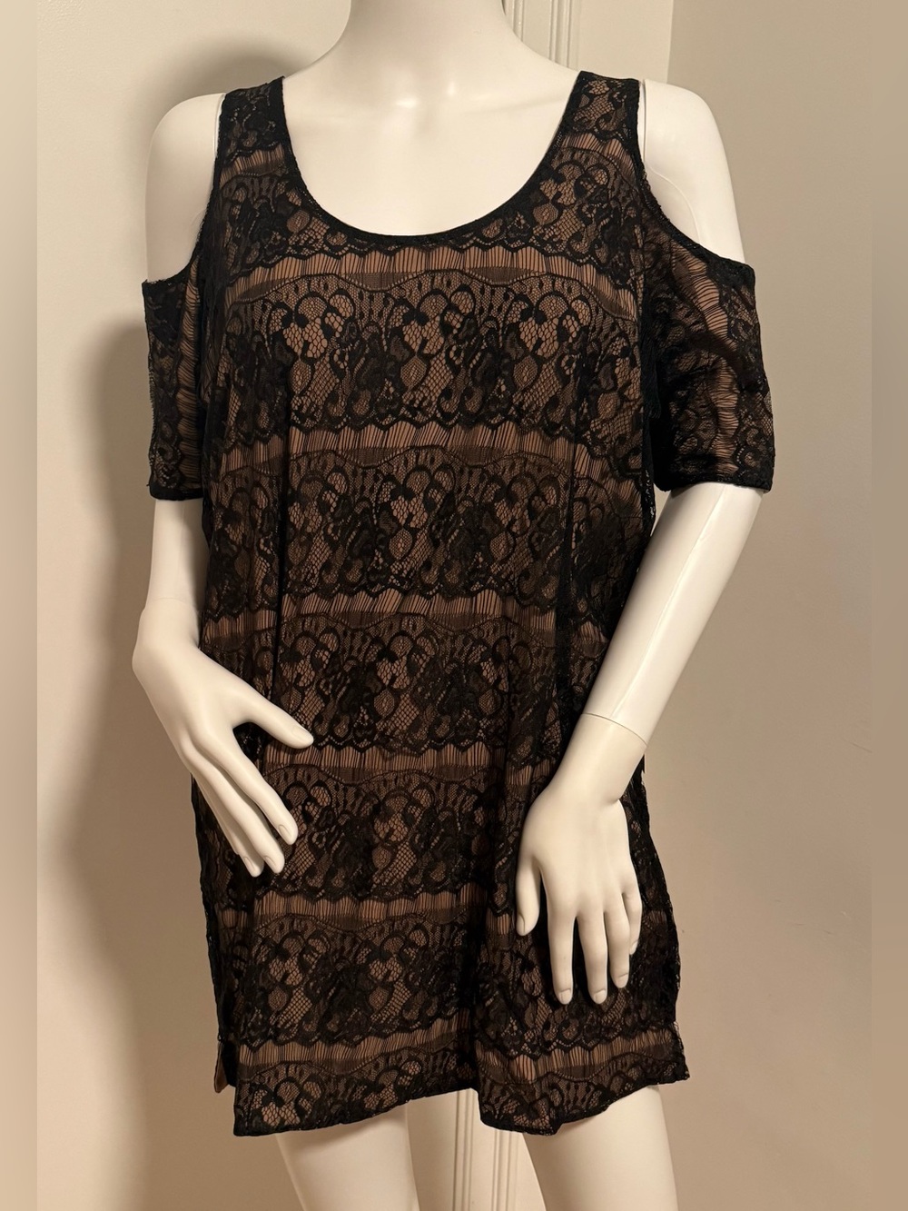 Vintage Lovers + Friends Black/Nude Lace Shift Dress w/ Cut out Shoulders S